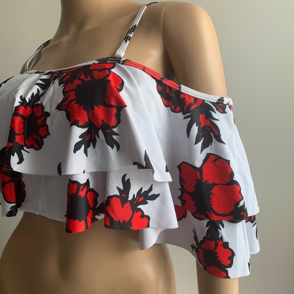 Esshe Ruffle Swimsuit top - Picture 4 of 5